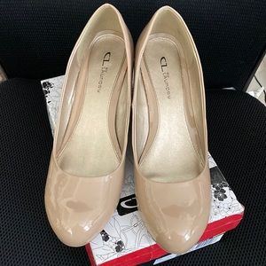 Patent Nude. Worn once. No scratches. Great condition